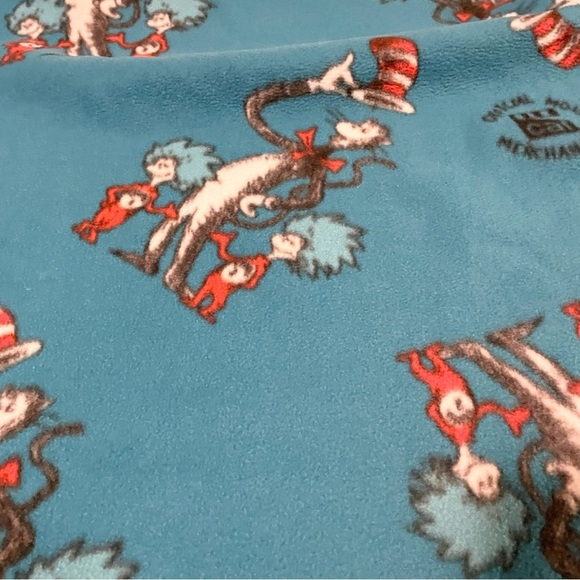 2003 Cat in the Hat Dr. Seuss Blanket 82” x 58” - Picture 5 of 16